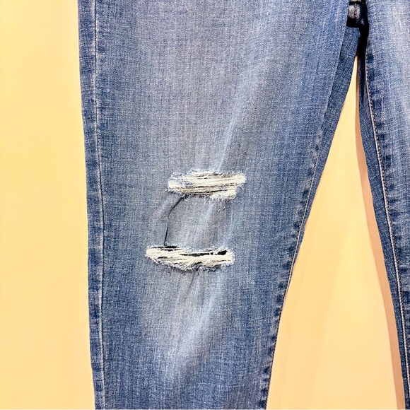 LEVI’S – Distressed boyfriend jeans | Classic relaxed denim * - Picture 8 of 11